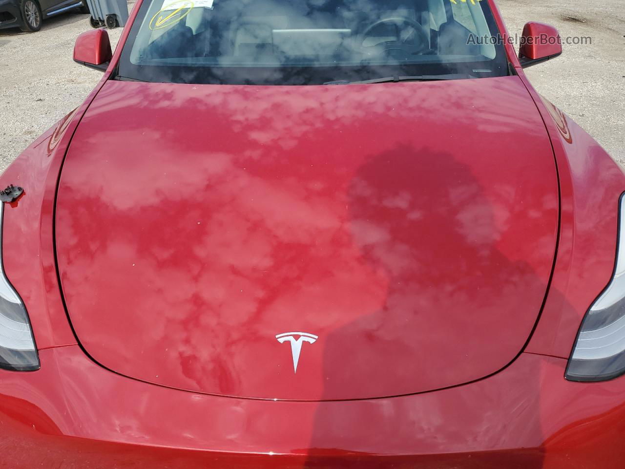 2021 Tesla Model Y  Red vin: 5YJYGDEE4MF280524