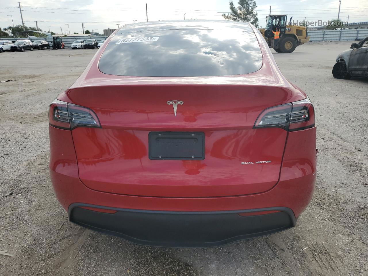 2021 Tesla Model Y  Красный vin: 5YJYGDEE4MF280524