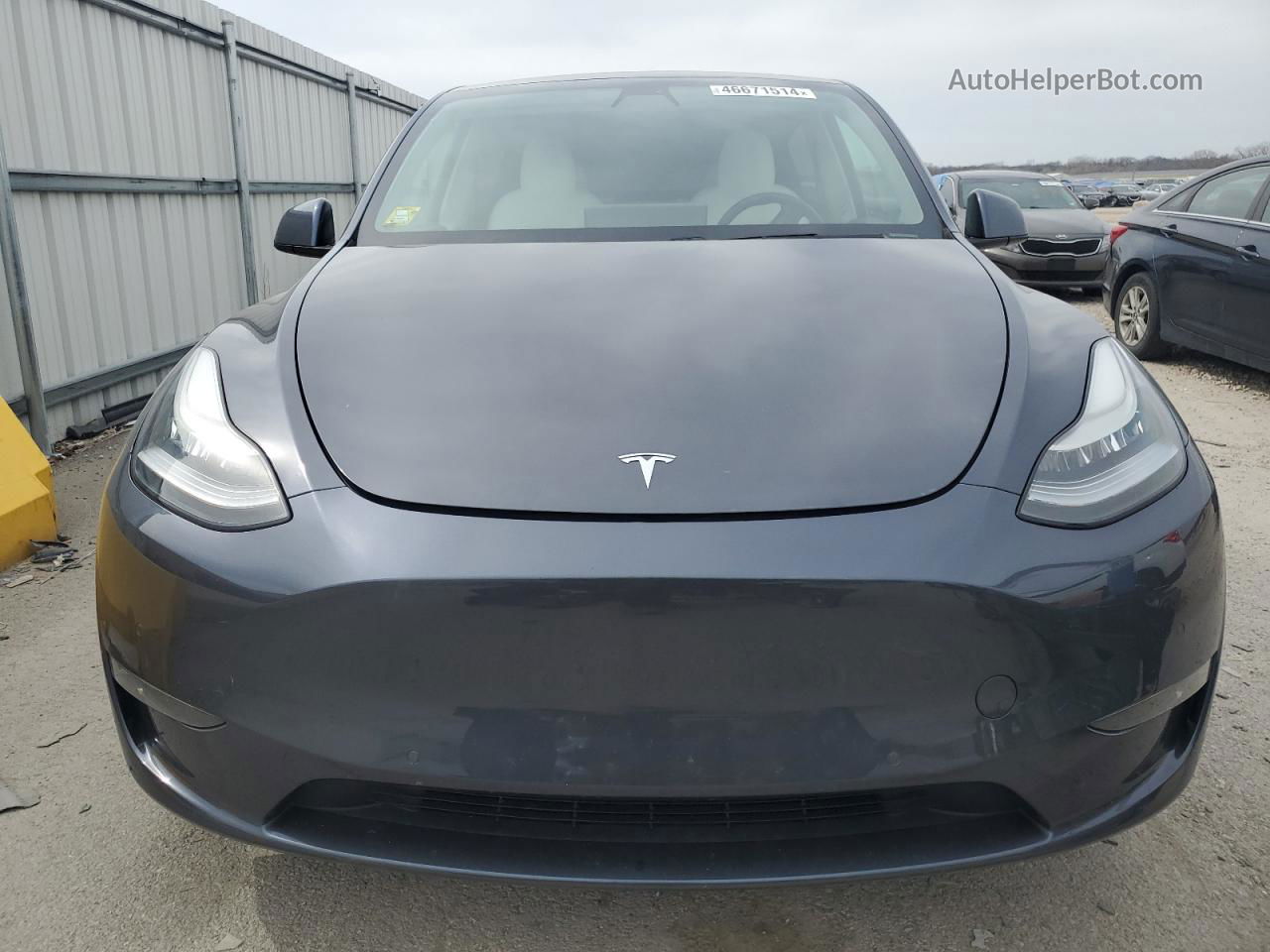 2020 Tesla Model Y  Gray vin: 5YJYGDEE5LF034791