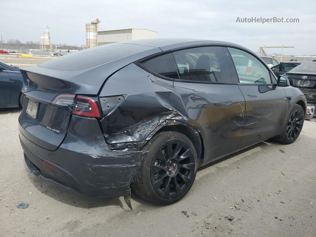 2020 Tesla Model Y  Gray vin: 5YJYGDEE5LF034791