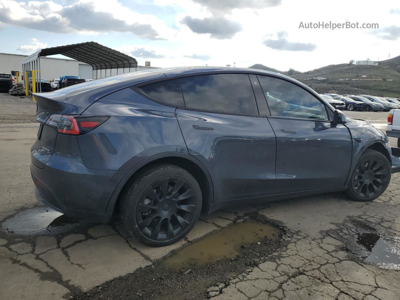 2021 Tesla Model Y  Gray vin: 5YJYGDEE5MF064102