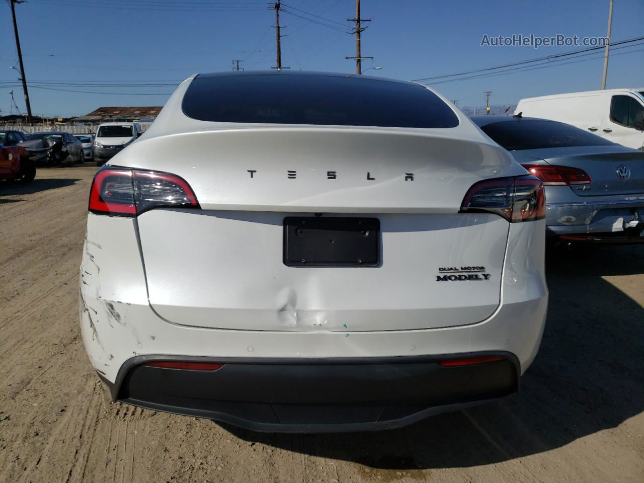 2021 Tesla Model Y  Белый vin: 5YJYGDEE5MF072572