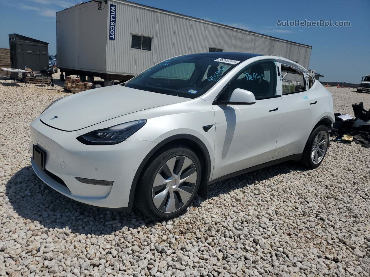 2021 Tesla Model Y  Белый vin: 5YJYGDEE5MF096029