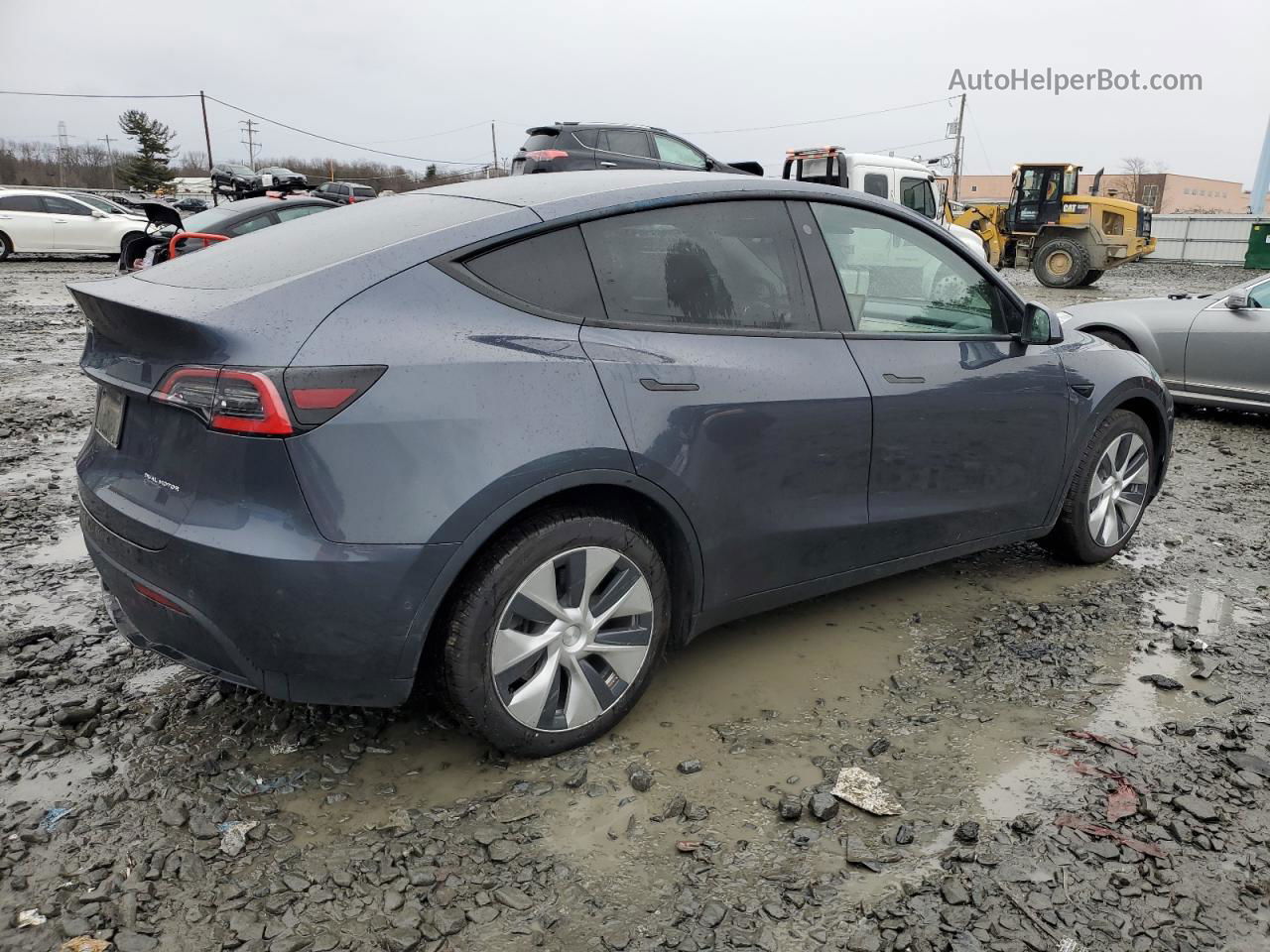 2021 Tesla Model Y  Gray vin: 5YJYGDEE5MF106638