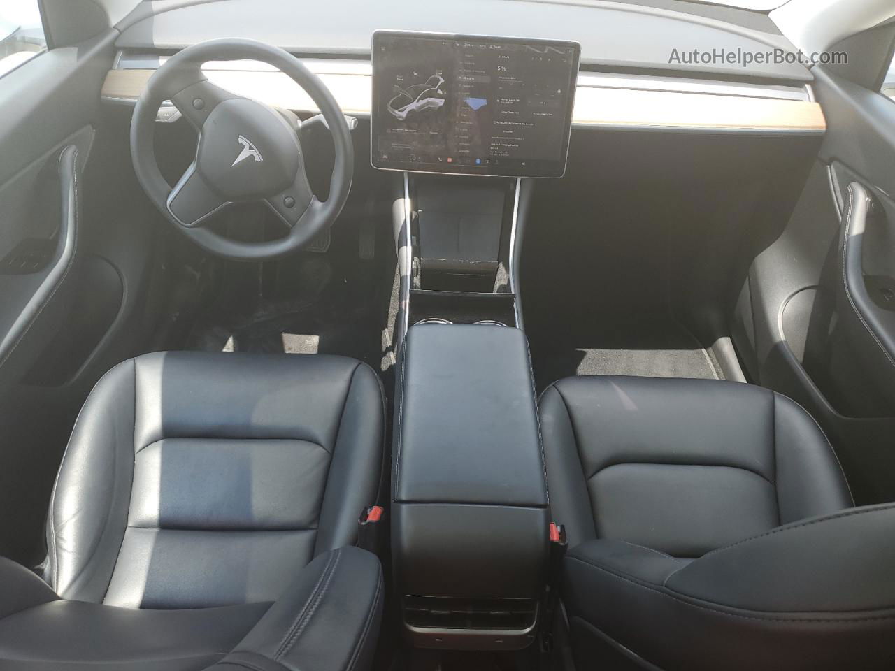 2020 Tesla Model Y  White vin: 5YJYGDEE6LF046187