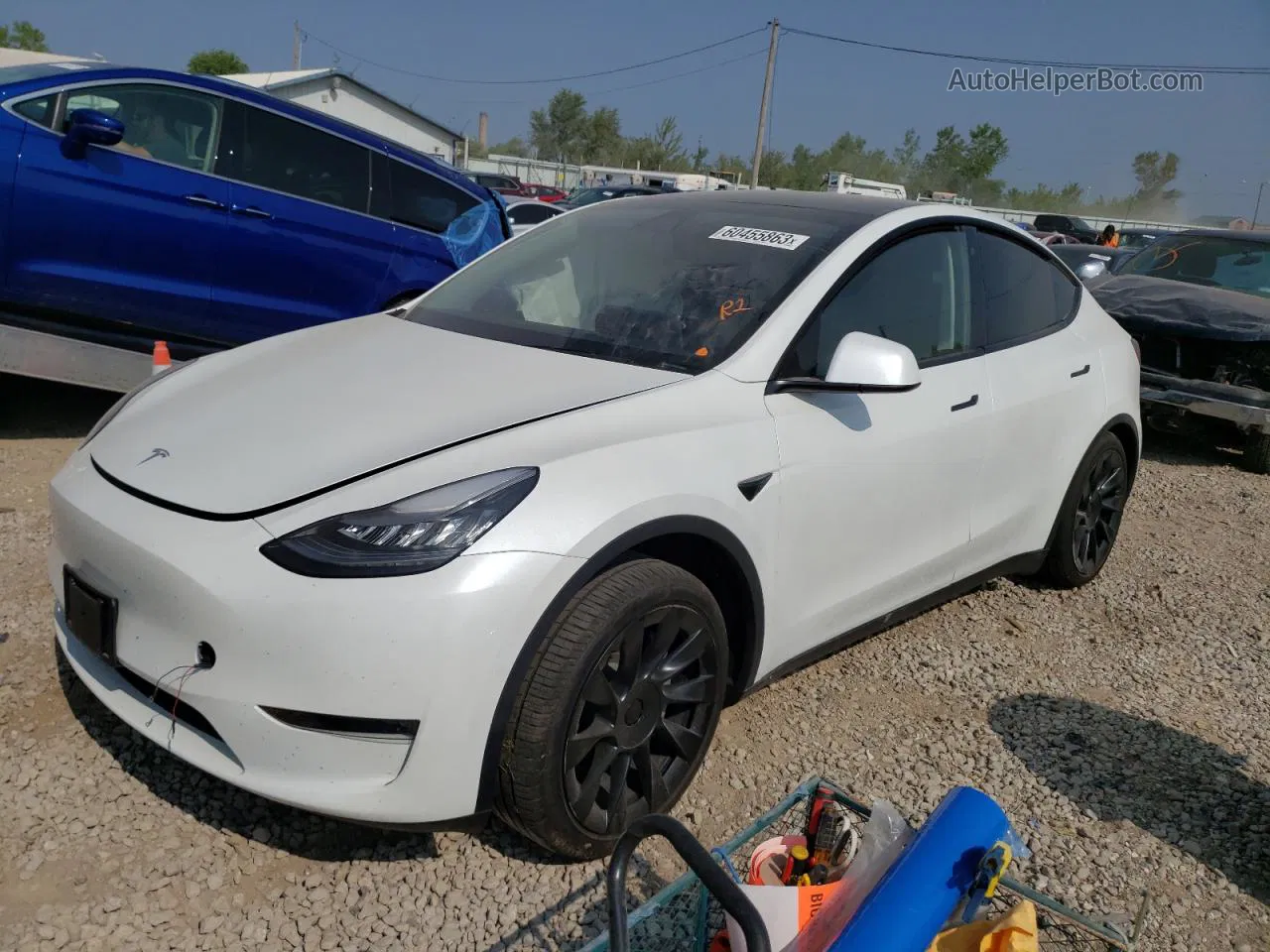 2020 Tesla Model Y  White vin: 5YJYGDEE6LF048330