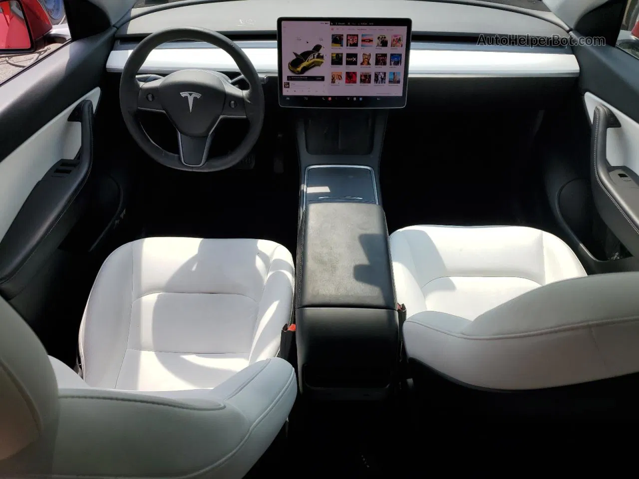 2021 Tesla Model Y  Красный vin: 5YJYGDEE6MF251526