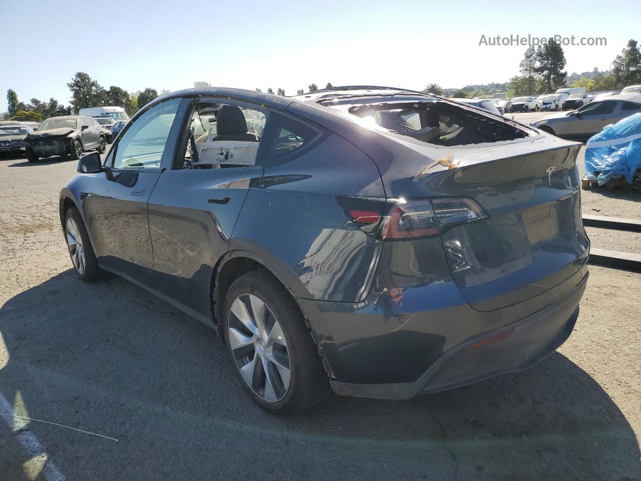 2020 Tesla Model Y  Gray vin: 5YJYGDEE7LF015711