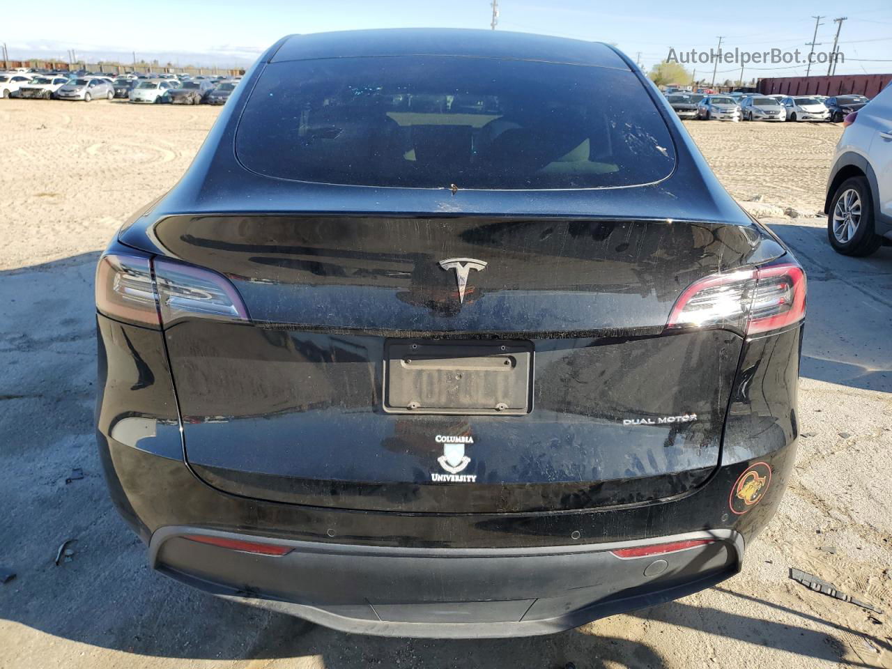 2020 Tesla Model Y  Black vin: 5YJYGDEE7LF019063