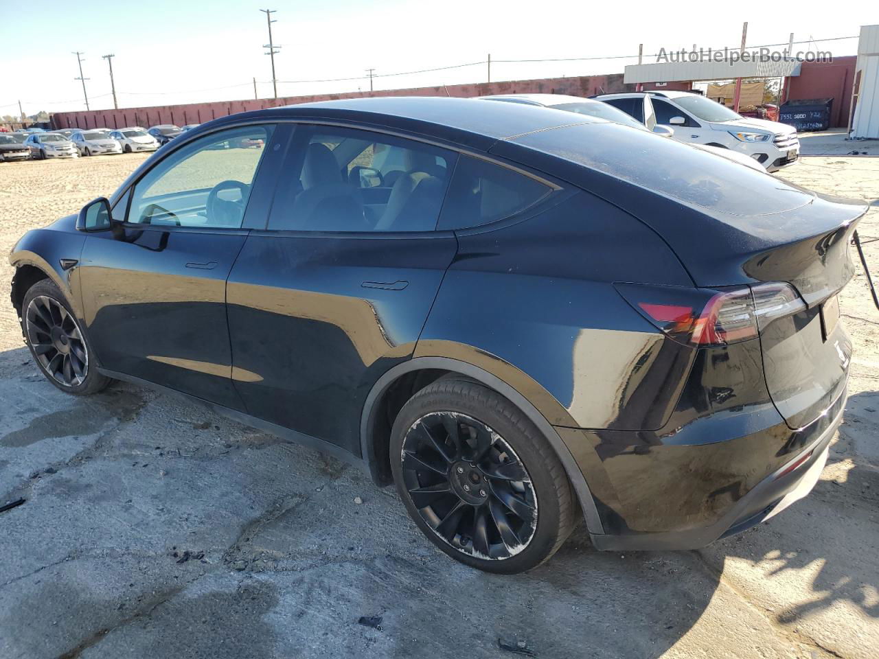 2020 Tesla Model Y  Black vin: 5YJYGDEE7LF019063