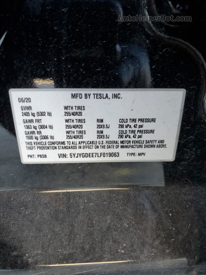 2020 Tesla Model Y  Черный vin: 5YJYGDEE7LF019063