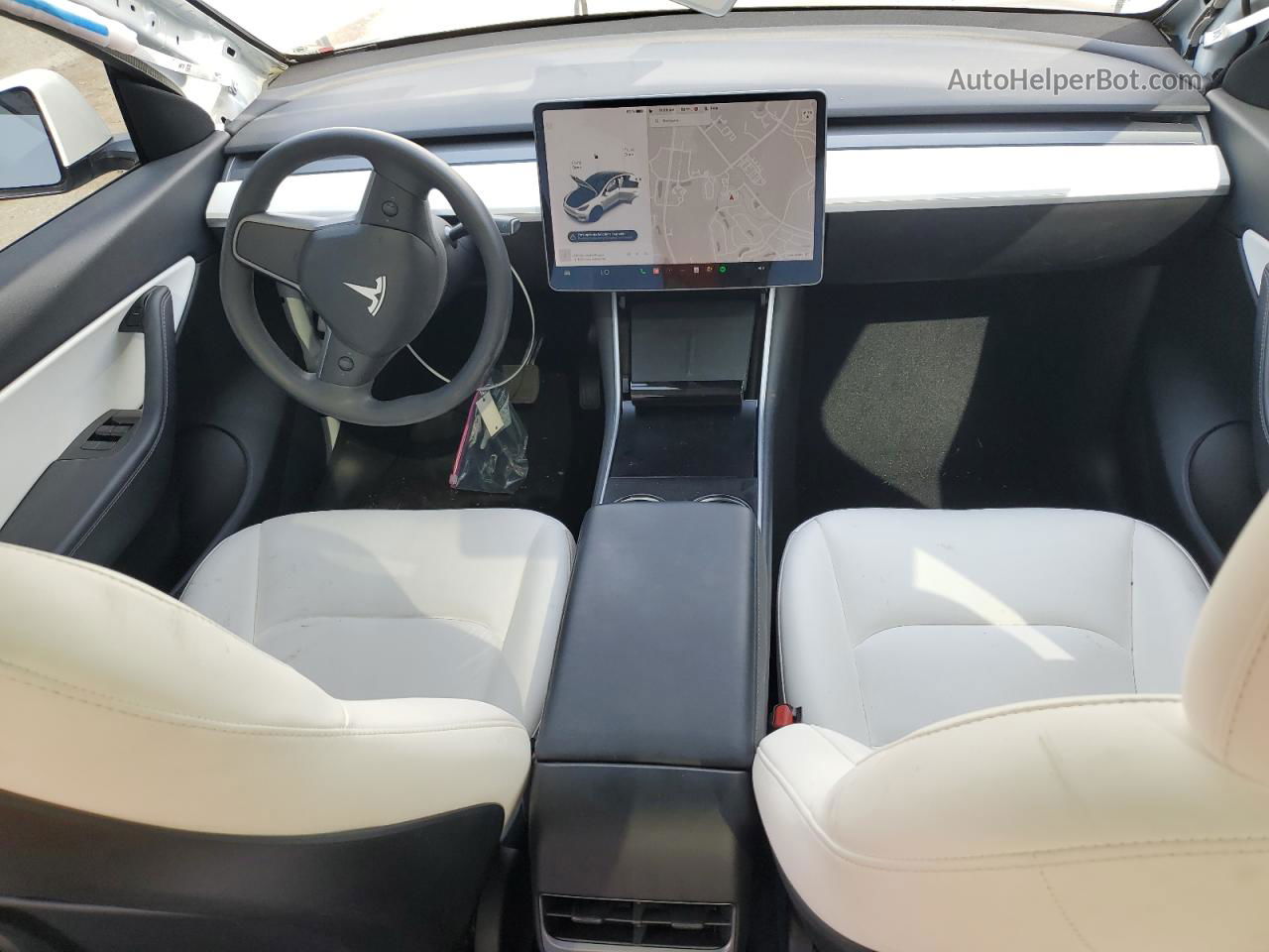 2020 Tesla Model Y  White vin: 5YJYGDEE7LF021623