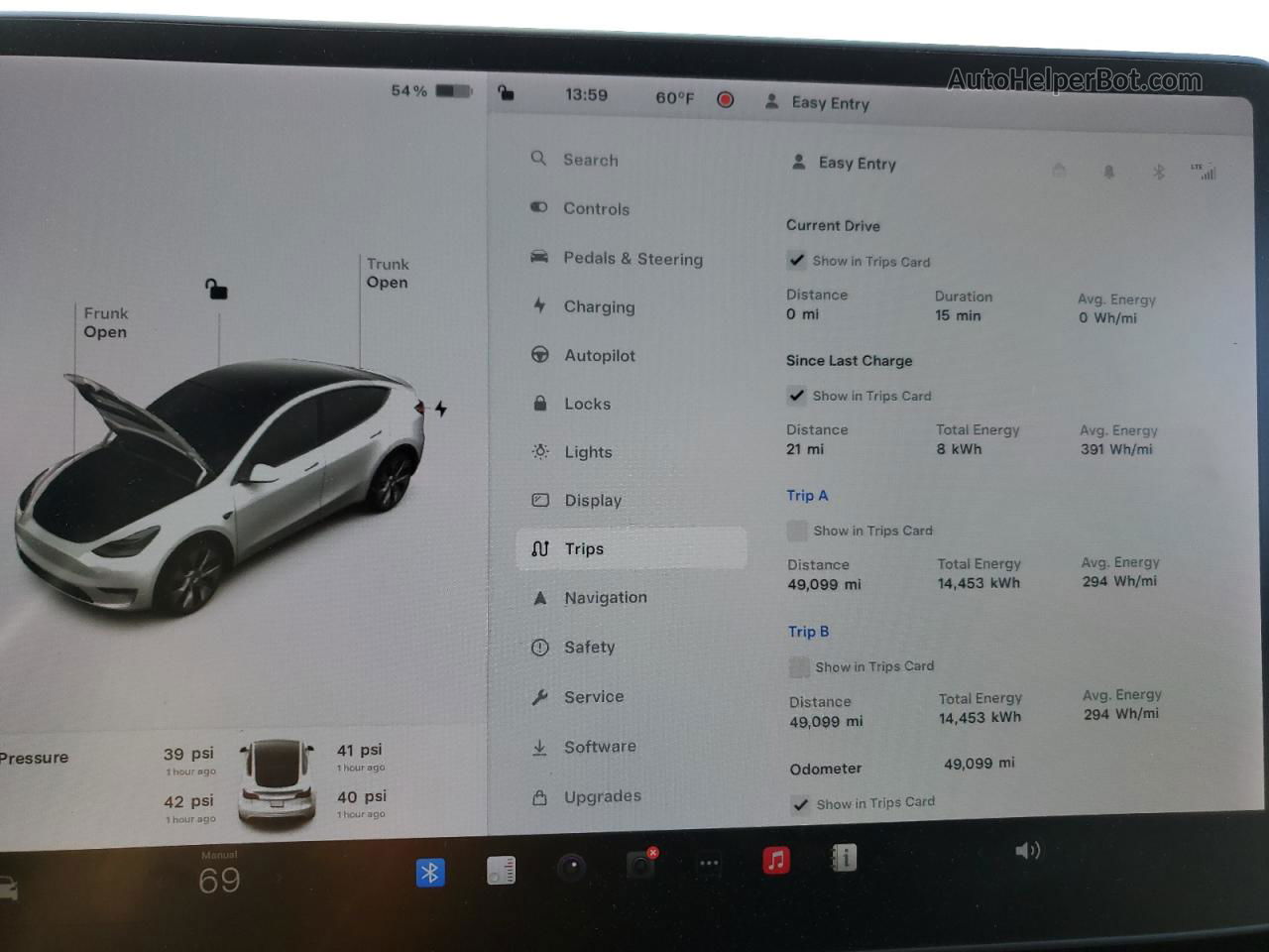 2020 Tesla Model Y  White vin: 5YJYGDEE7LF032105