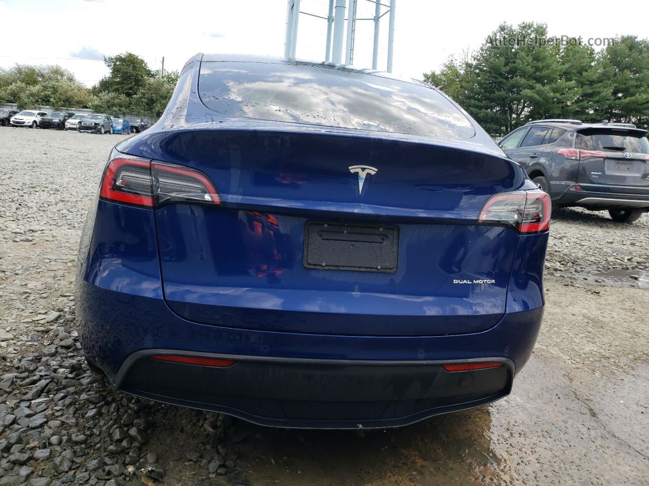 2020 Tesla Model Y  Синий vin: 5YJYGDEE7LF047610