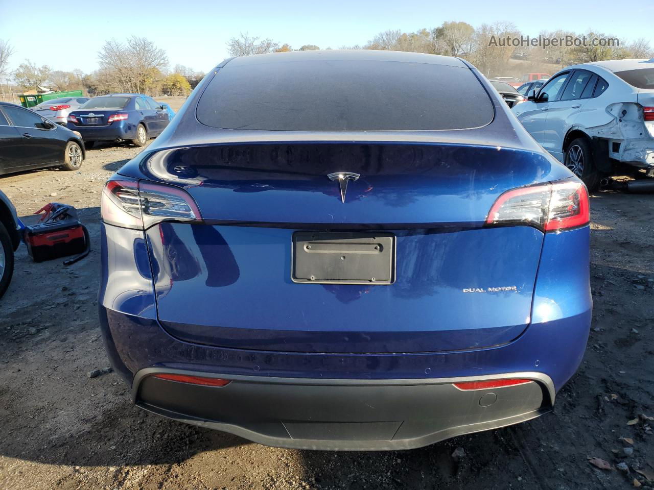 2020 Tesla Model Y  Синий vin: 5YJYGDEE7LF047848