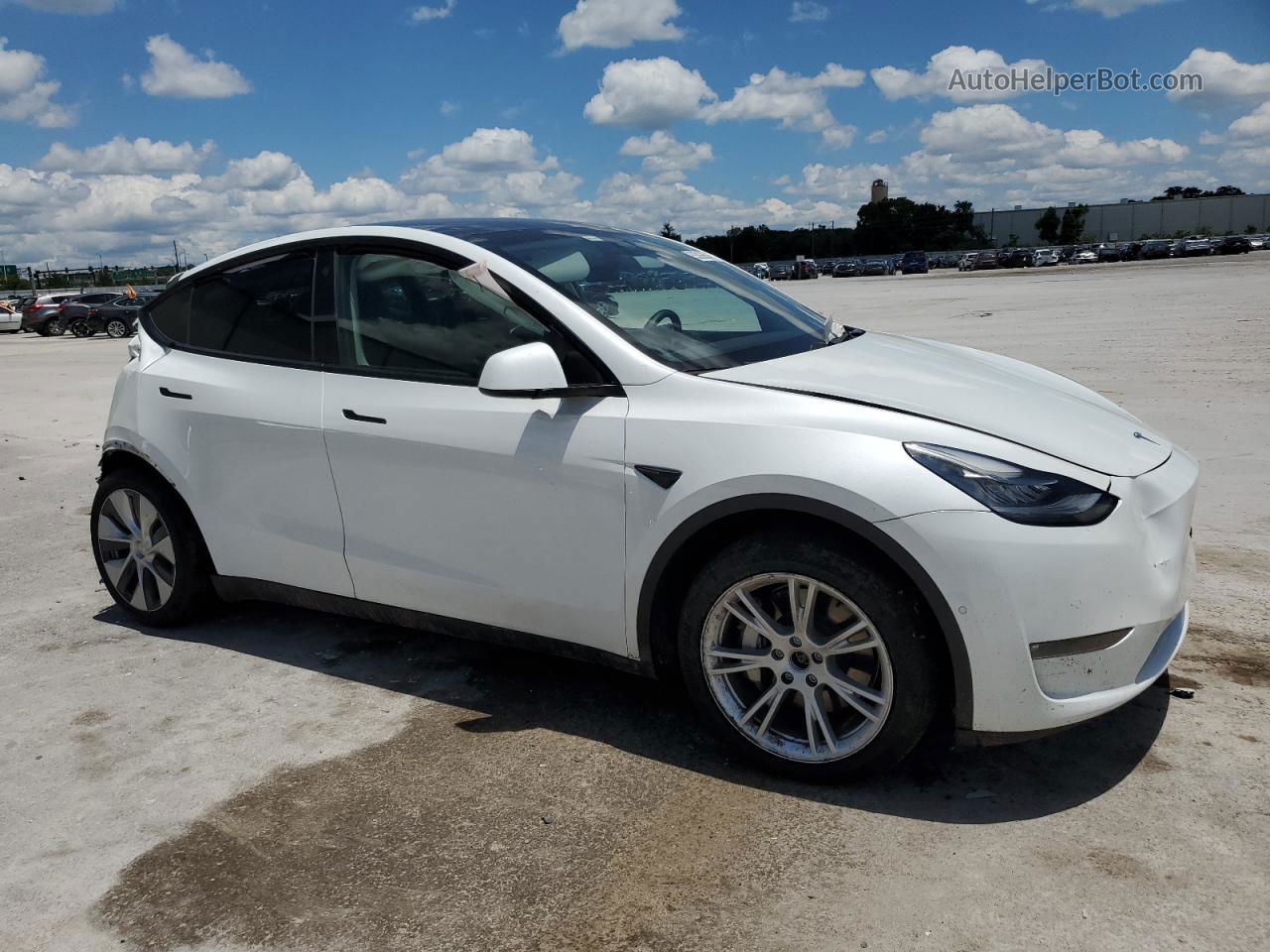 2021 Tesla Model Y  White vin: 5YJYGDEE7MF183236