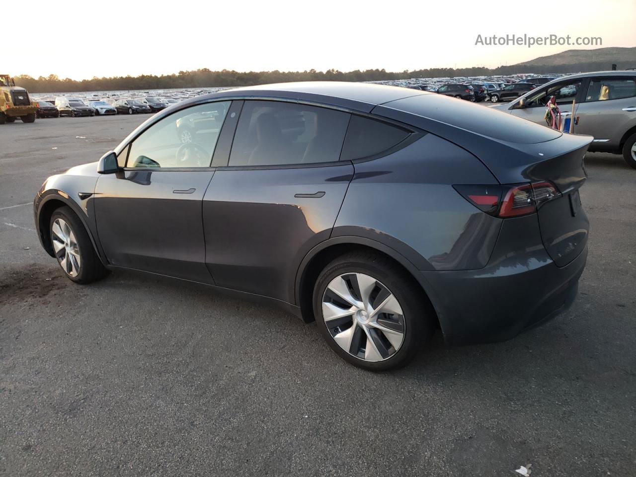 2021 Tesla Model Y  Gray vin: 5YJYGDEE7MF183947