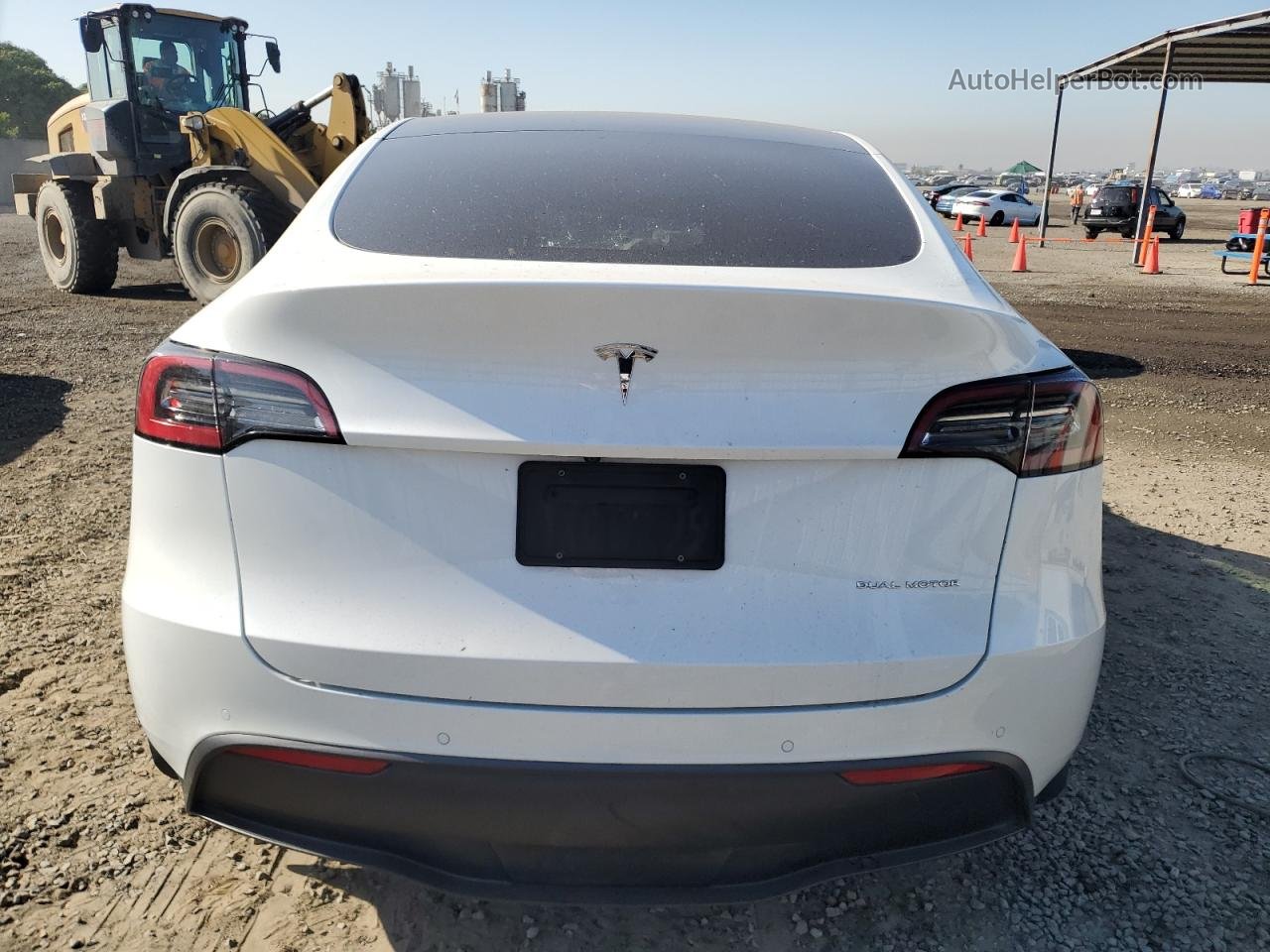 2021 Tesla Model Y  White vin: 5YJYGDEE7MF239630