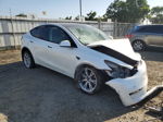 2021 Tesla Model Y  White vin: 5YJYGDEE7MF239630