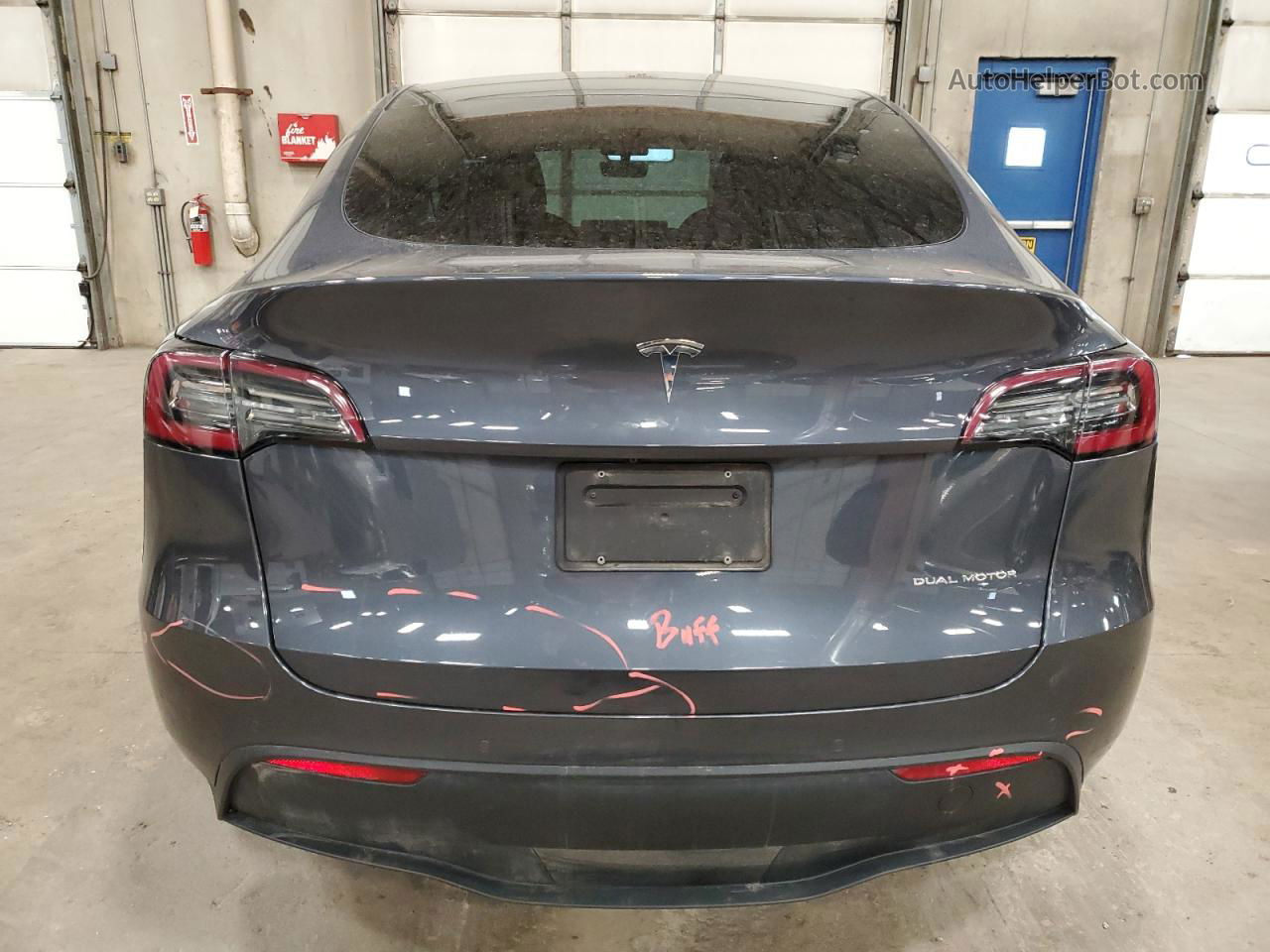 2020 Tesla Model Y Черный vin: 5YJYGDEE8LF024594