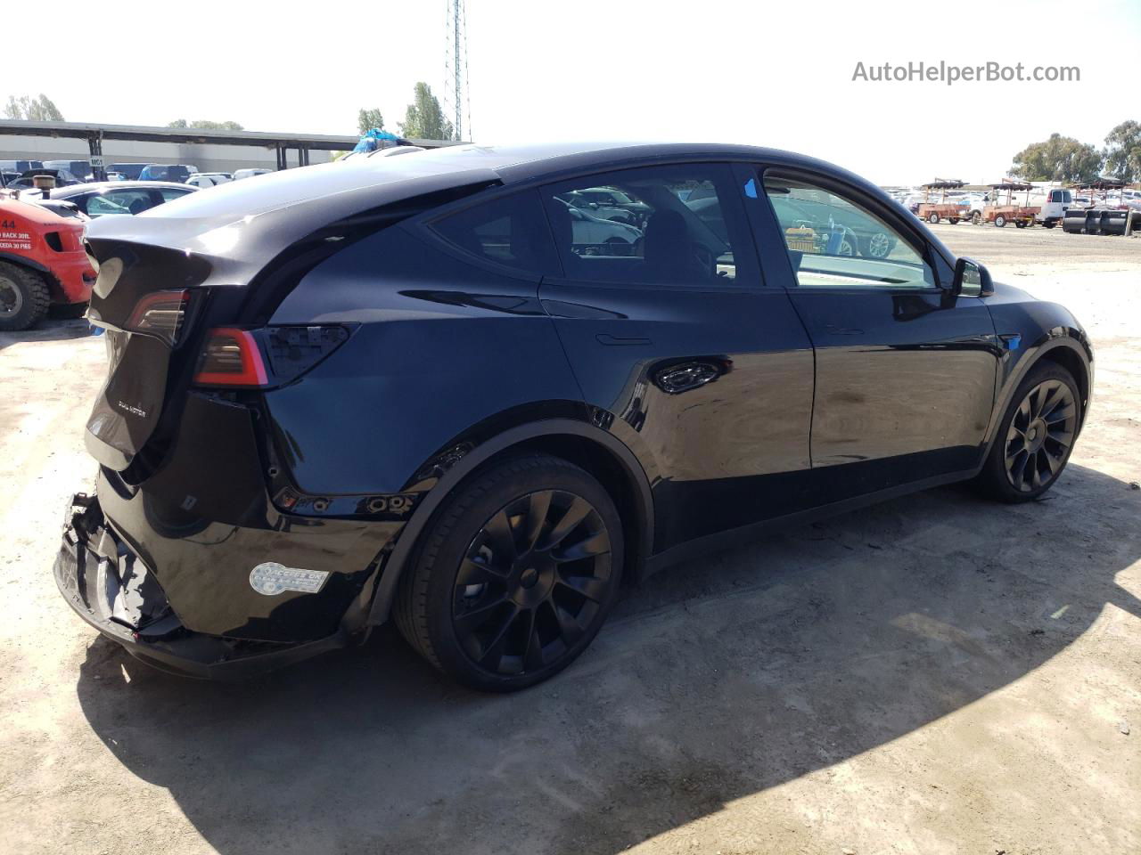 2021 Tesla Model Y  Черный vin: 5YJYGDEE8MF095392