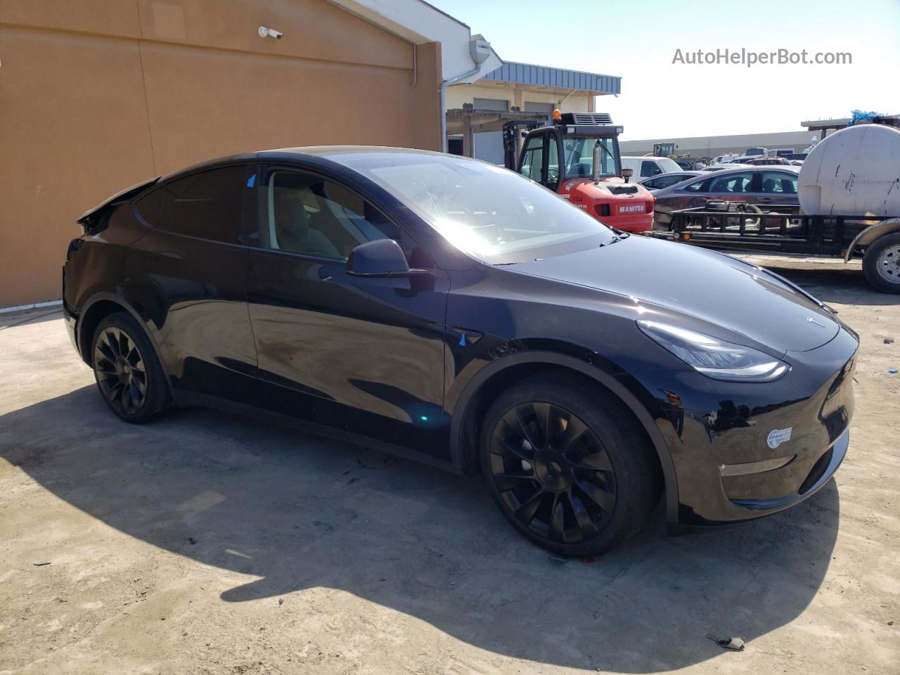 2021 Tesla Model Y  Черный vin: 5YJYGDEE8MF095392