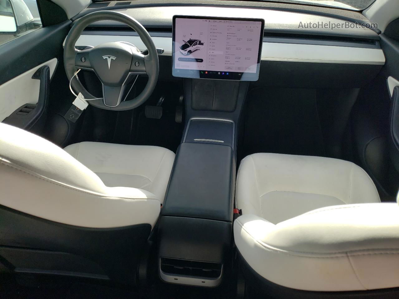 2021 Tesla Model Y  White vin: 5YJYGDEE8MF250863