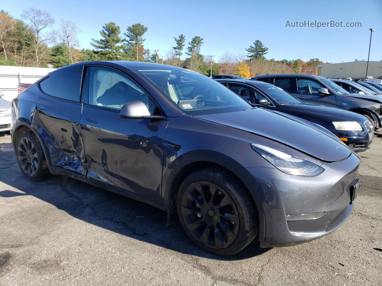 2020 Tesla Model Y  Gray vin: 5YJYGDEE9LF038116