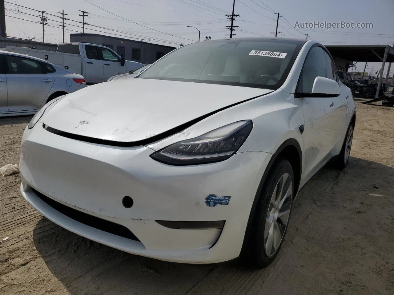 2020 Tesla Model Y  White vin: 5YJYGDEE9LF056695