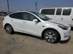 2020 Tesla Model Y  White vin: 5YJYGDEE9LF056695