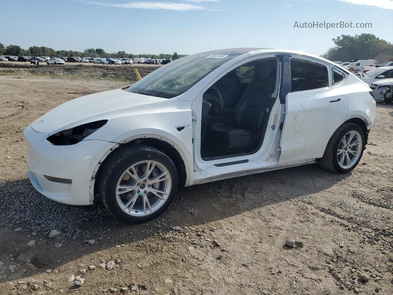 2021 Tesla Model Y  White vin: 5YJYGDEE9MF085731