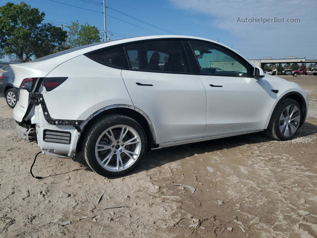 2021 Tesla Model Y  Белый vin: 5YJYGDEE9MF085731