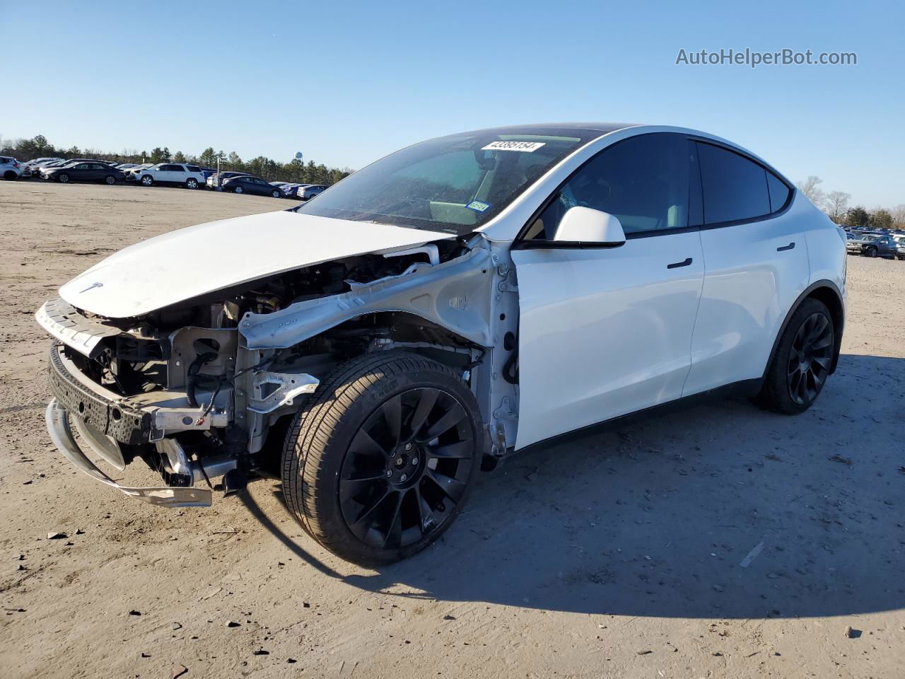 2021 Tesla Model Y  White vin: 5YJYGDEE9MF203549