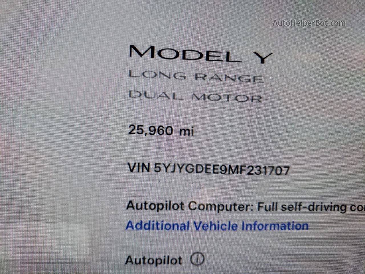 2021 Tesla Model Y  White vin: 5YJYGDEE9MF231707