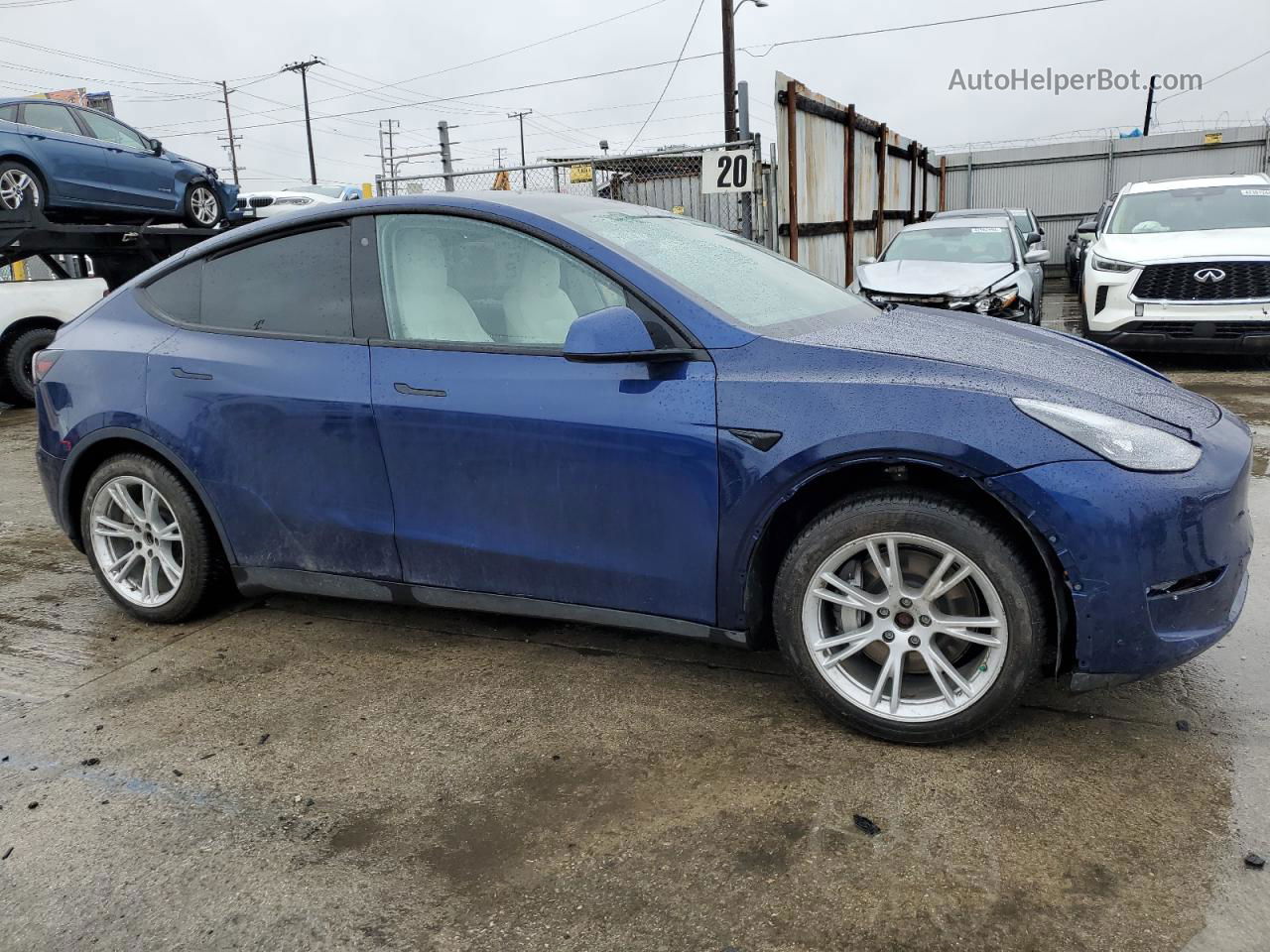 2020 Tesla Model Y  Blue vin: 5YJYGDEEXLF013418