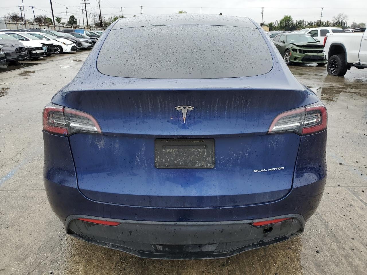 2020 Tesla Model Y  Синий vin: 5YJYGDEEXLF013418