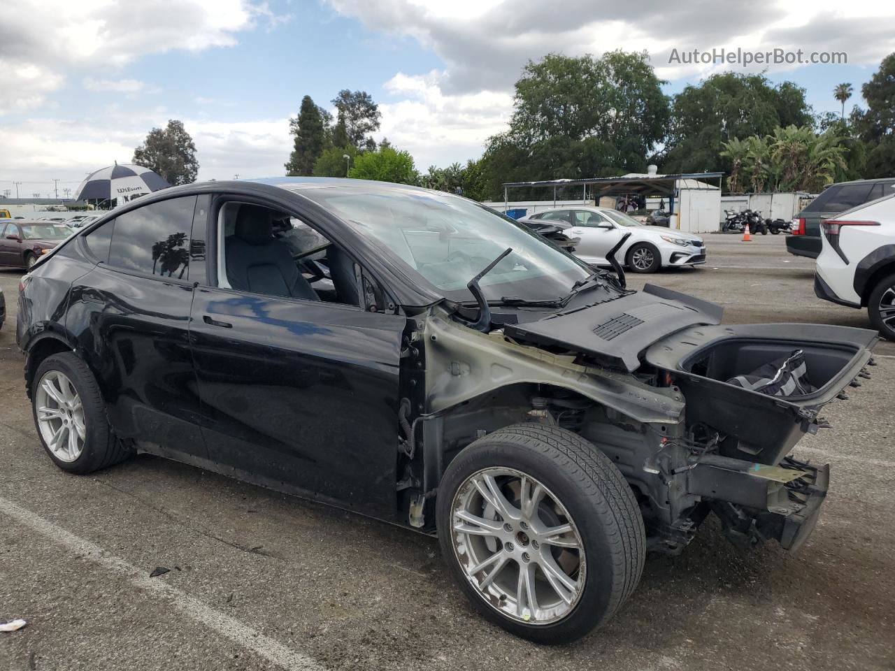 2020 Tesla Model Y  Black vin: 5YJYGDEEXLF047472