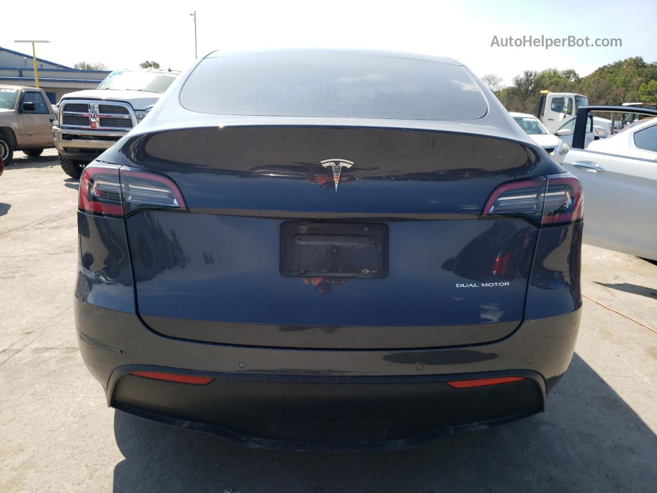 2021 Tesla Model Y  Gray vin: 5YJYGDEEXMF182498