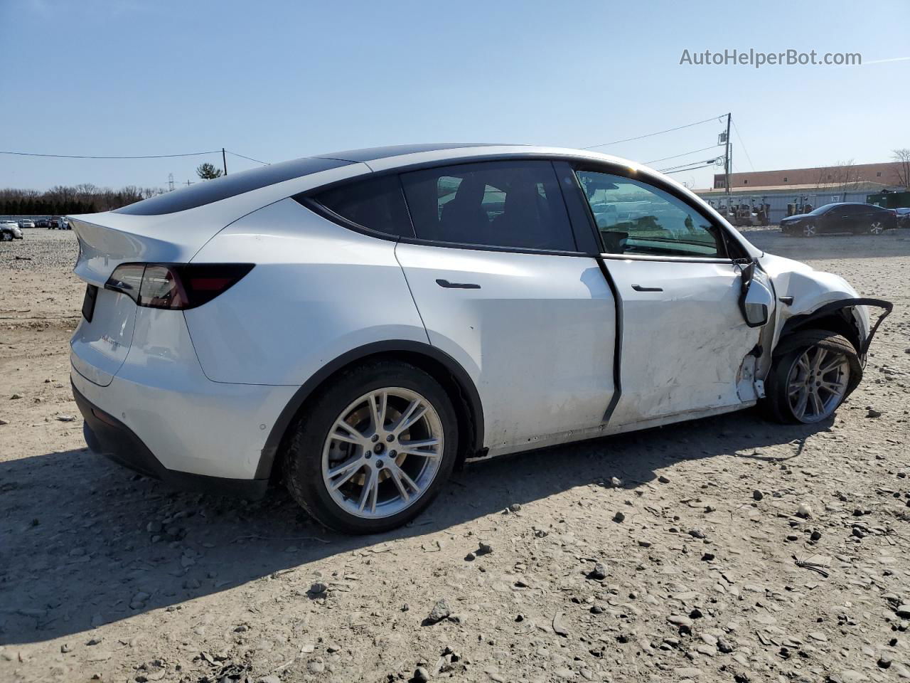 2021 Tesla Model Y  White vin: 5YJYGDEEXMF204838