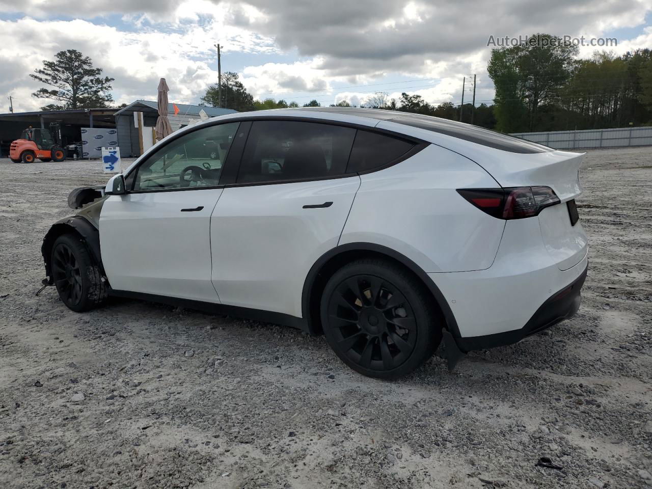 2020 Tesla Model Y  White vin: 5YJYGDEF0LF004204