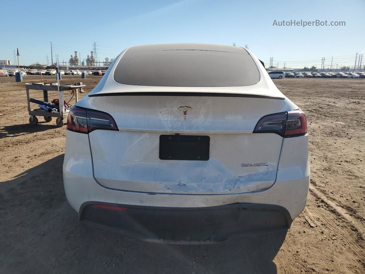 2020 Tesla Model Y  Белый vin: 5YJYGDEF3LF034832