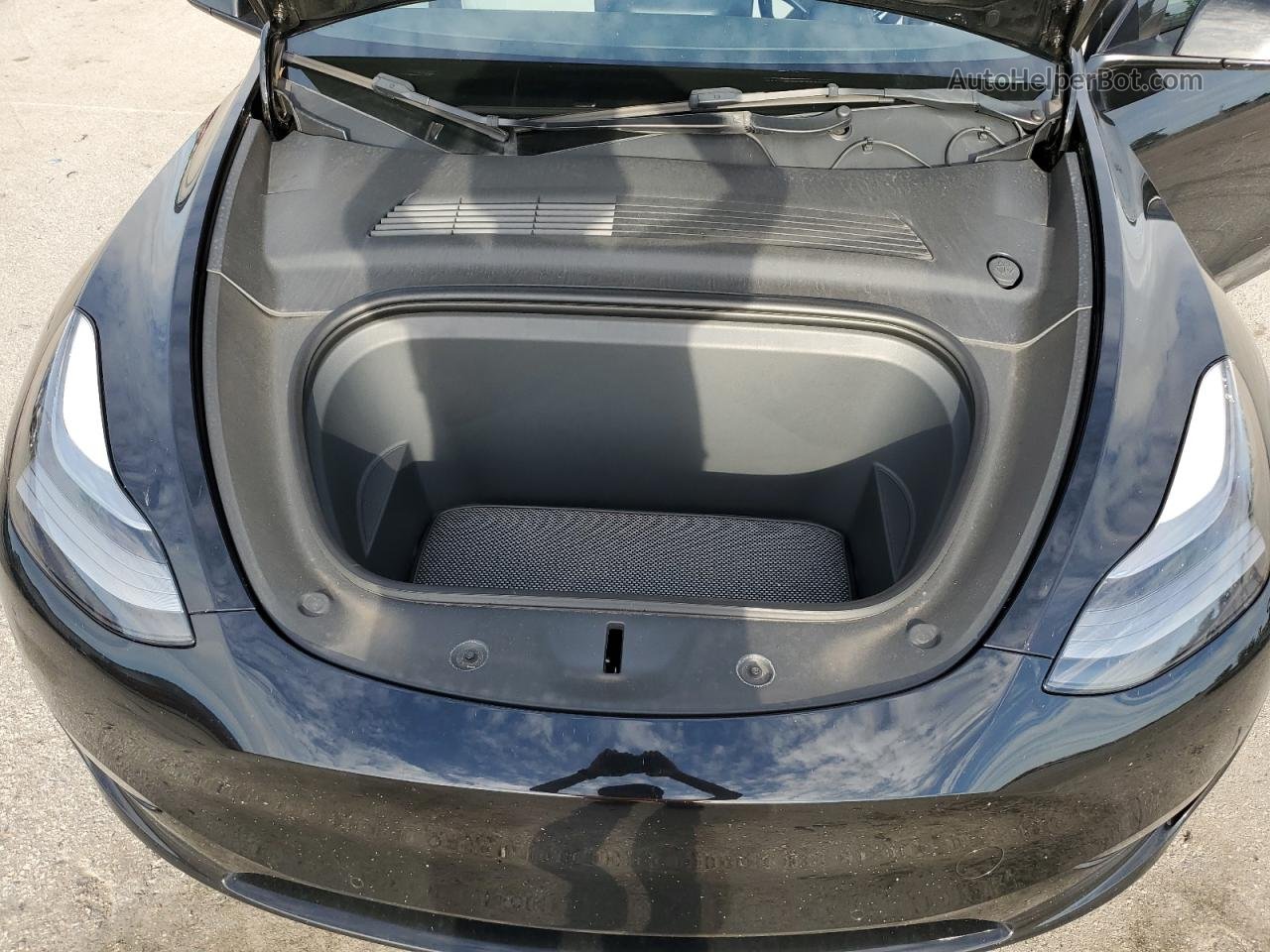 2021 Tesla Model Y  Синий vin: 5YJYGDEF9MF209490