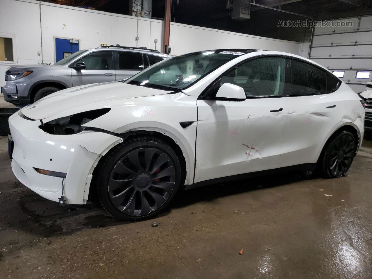 2021 Tesla Model Y  Белый vin: 5YJYGDEFXMF072320