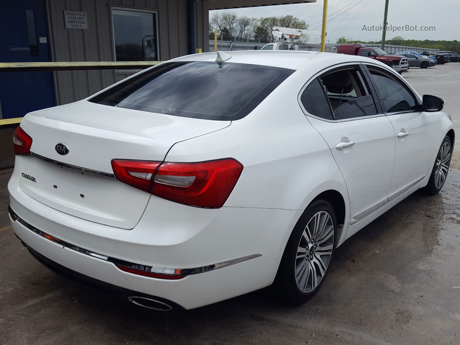 2016 Kia Cadenza Luxury White vin: KNALN4D70G5215143