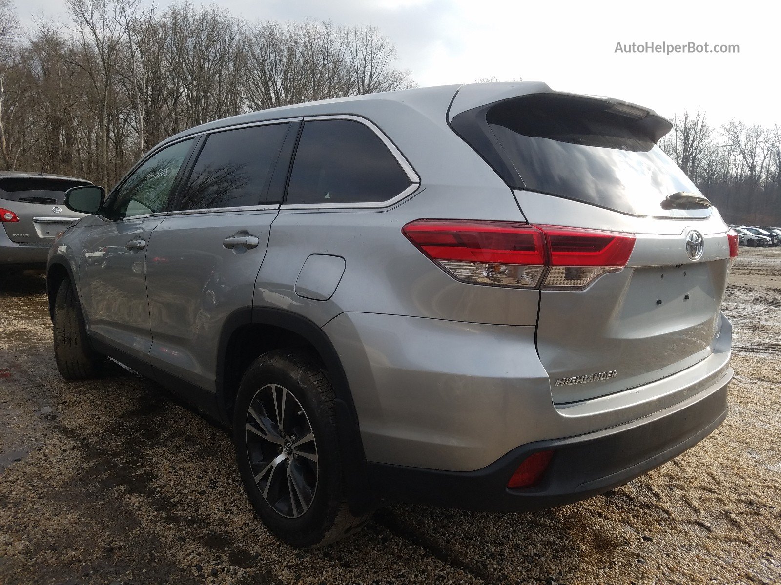 2019 Toyota Highlander Le Серебряный vin: 5TDBZRFH4KS933366