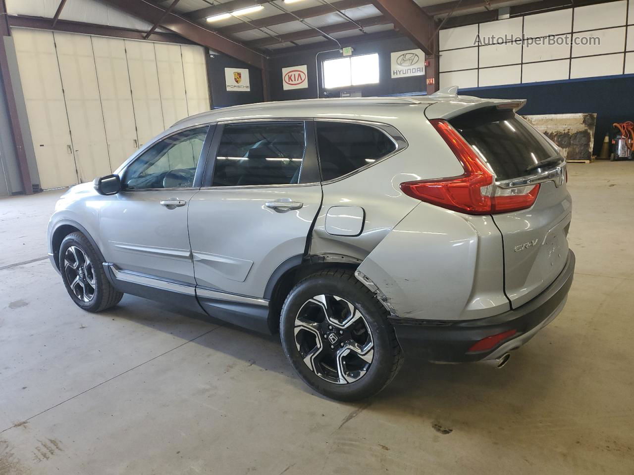 2018 Honda Cr-v Touring Silver vin: 7FARW2H97JE014912