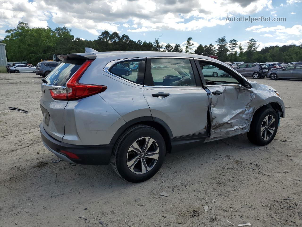 2017 Honda Cr-v Lx Silver vin: 7FARW5H34HE014079