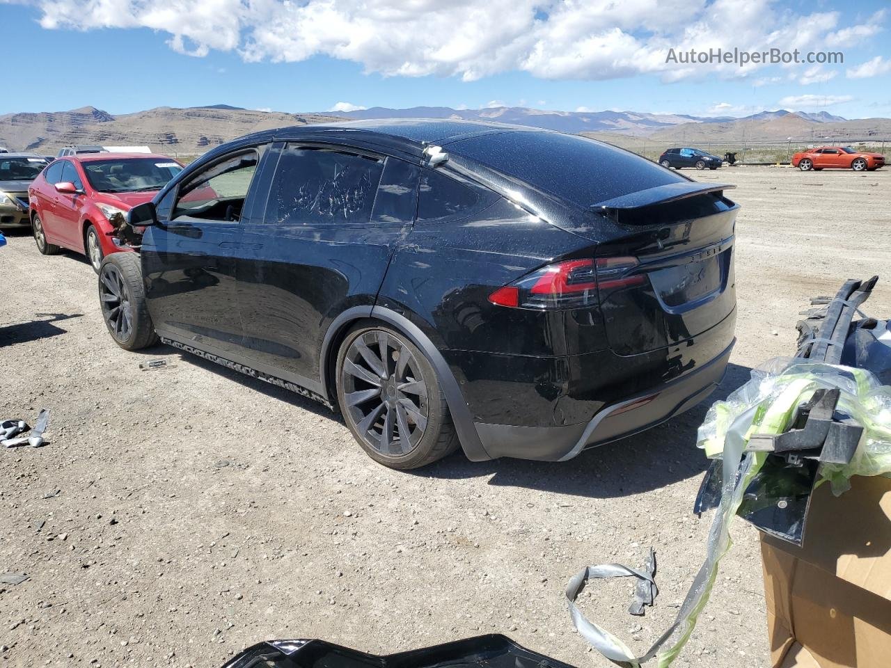 2022 Tesla Model X  Black vin: 7SAXCBE61NF332670