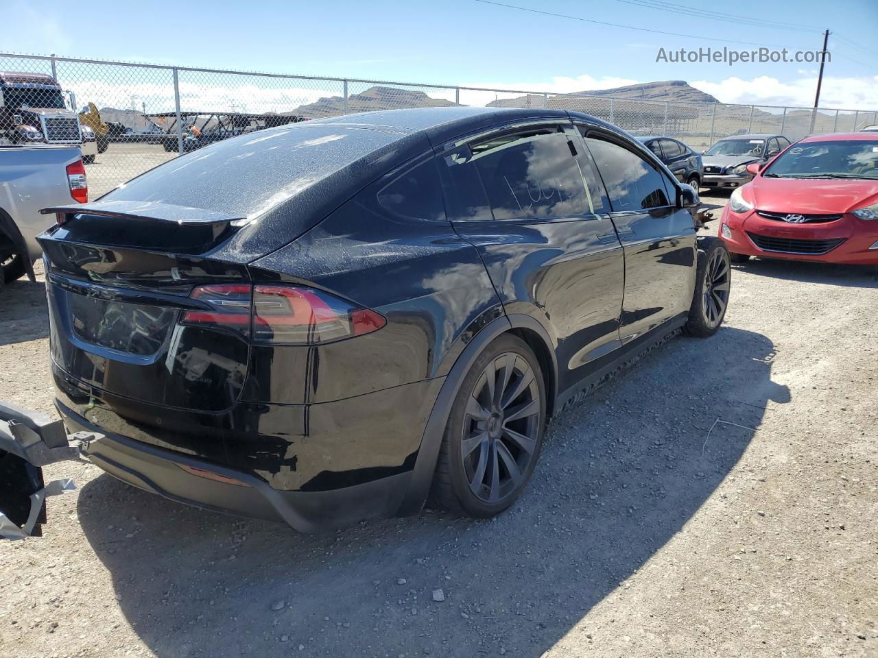 2022 Tesla Model X  Black vin: 7SAXCBE61NF332670