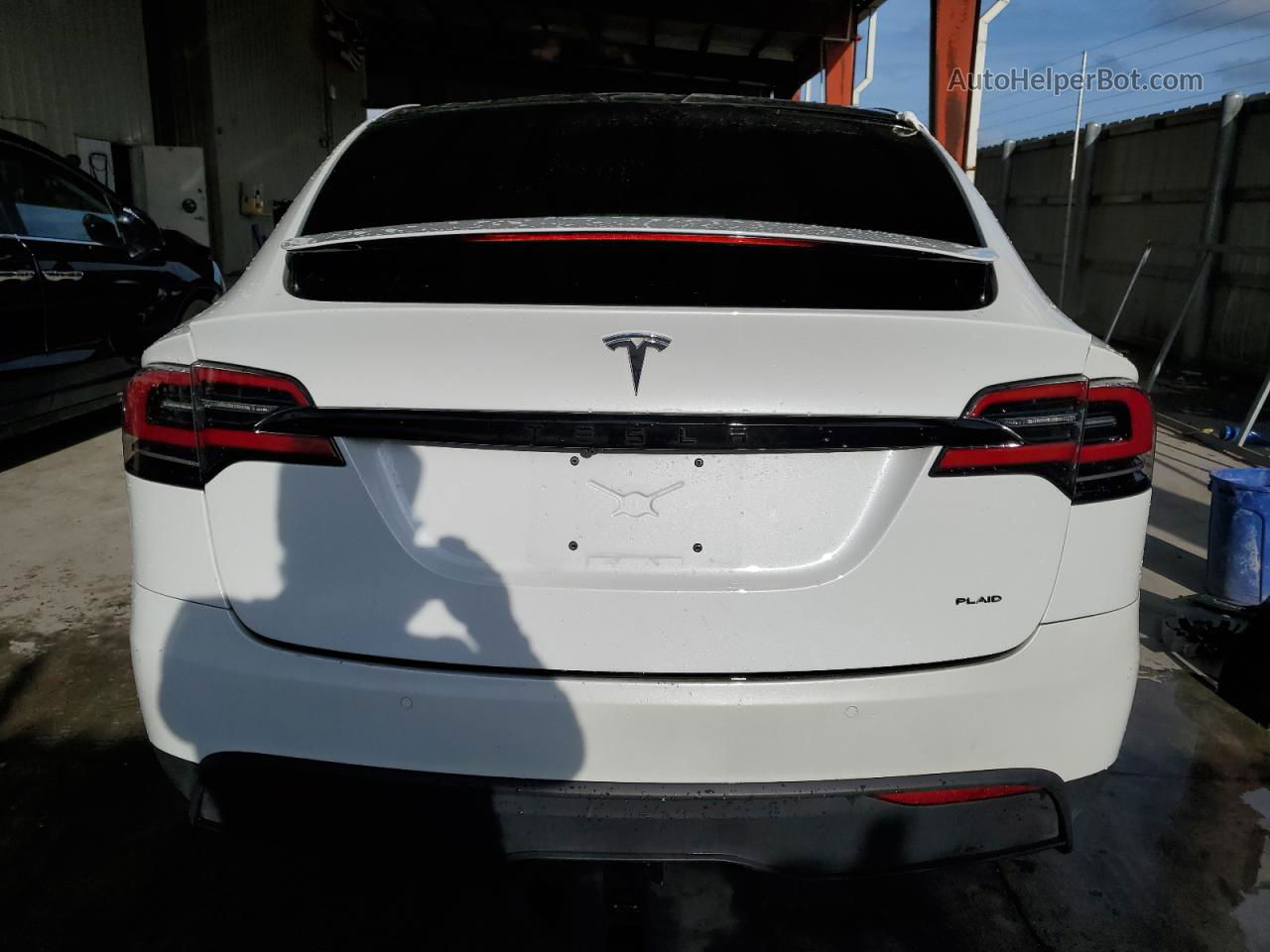 2022 Tesla Model X  White vin: 7SAXCBE64NF333361